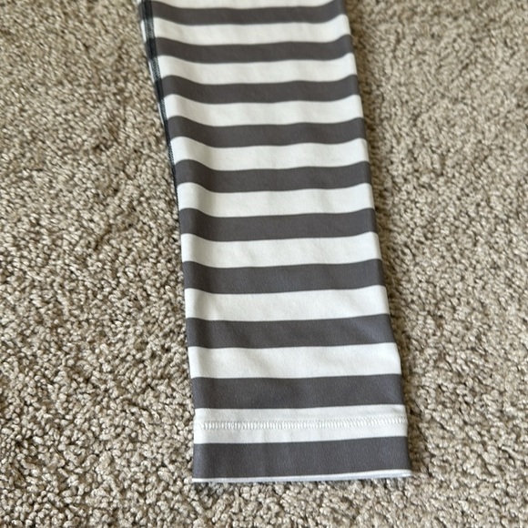 Nike Pro hyperwarm leggings striped S Dri-fit Black Gray White Activewear - Picture 3 of 7